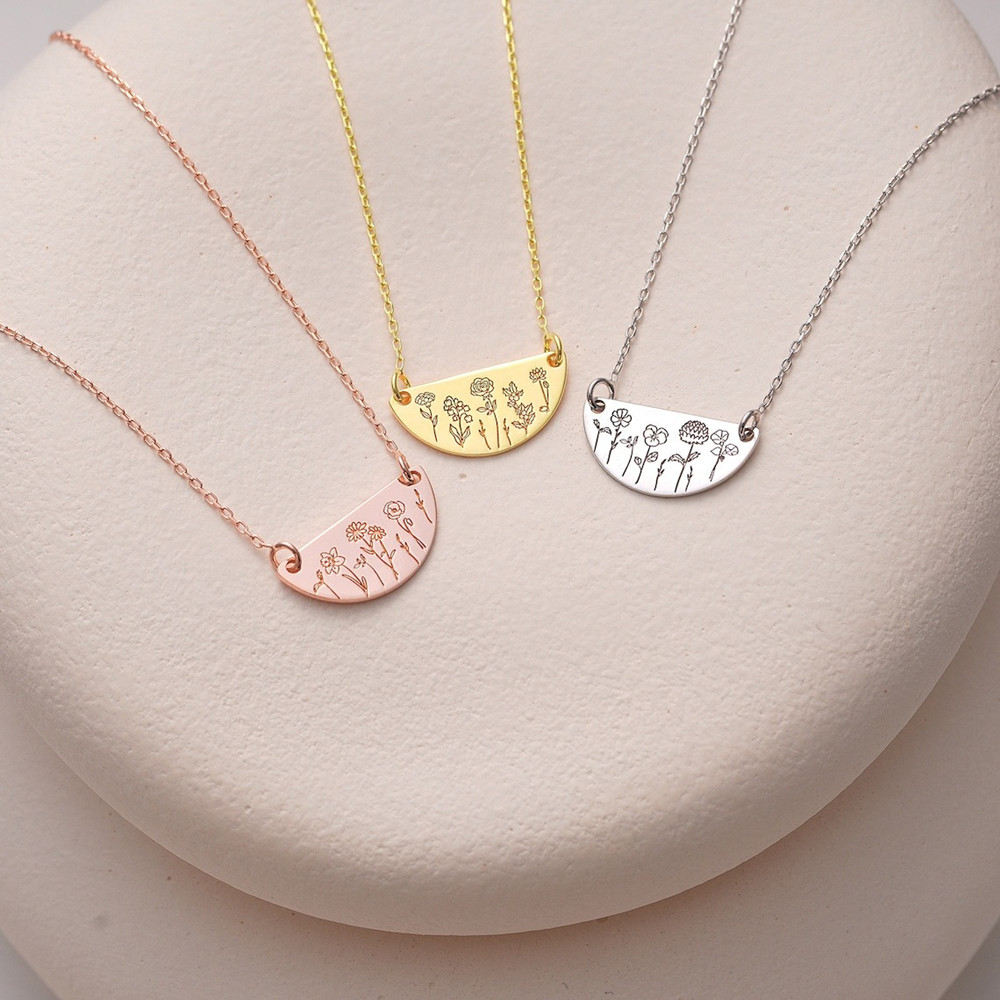 Custom Birth Month Flower Neck - Birth Flower Necklace のレビューと価格