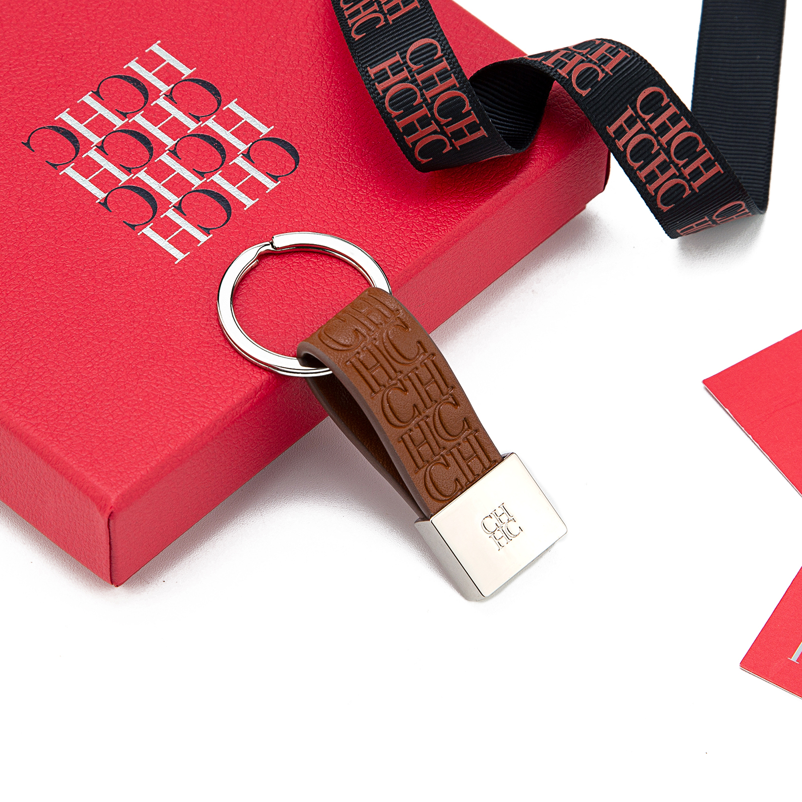 CH Embossed Monogram Leather K - Monogram Keychain Leather のレビューと価格