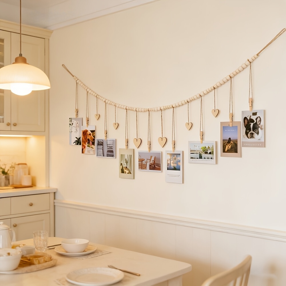 Hanging Photo Display Wall Dec - Engraved Wood Frame のレビューと価格
