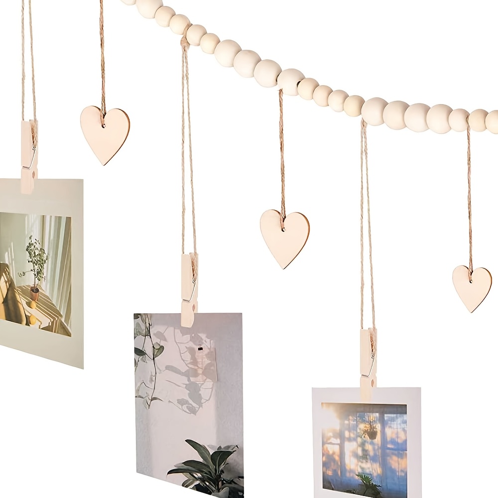 Hanging Photo Display Wall Dec - Engraved Wood Frame のレビューと価格