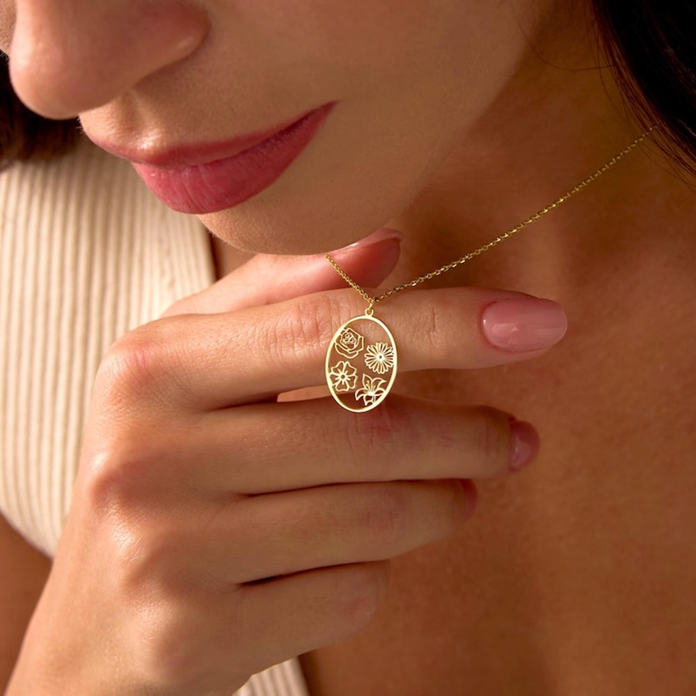 Custom Birth Flower Necklace P - Birth Flower Necklace のレビューと価格