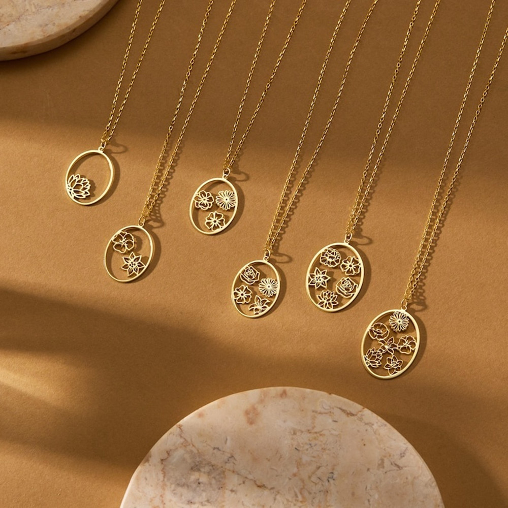 Custom Birth Flower Necklace P - Birth Flower Necklace のレビューと価格