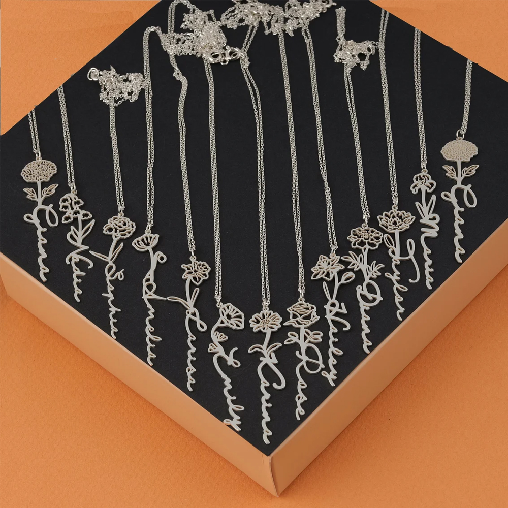 Haiyufly Custom Name Necklace  - Birth Flower Necklace のレビューと価格