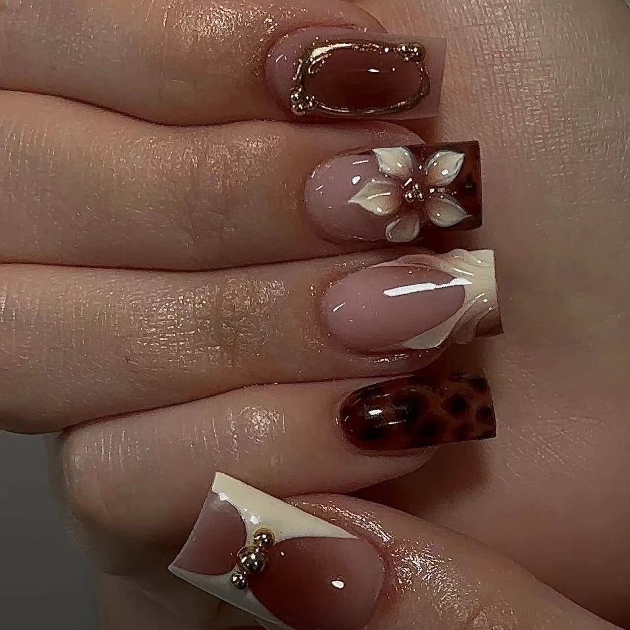 Short square fake nails for wo - Pressed Flower Art のレビューと価格