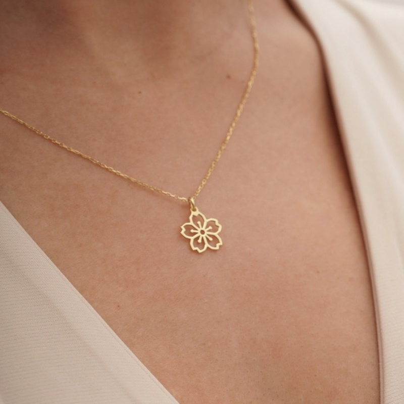 Dainty Sakura Flower Charm Nec - Birth Flower Necklace のレビューと価格
