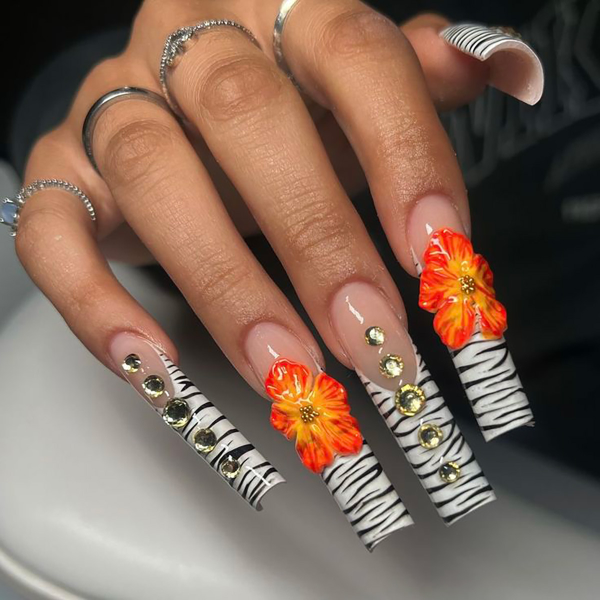 24pcs Flower Press on Nails Ar - Pressed Flower Art のレビューと価格